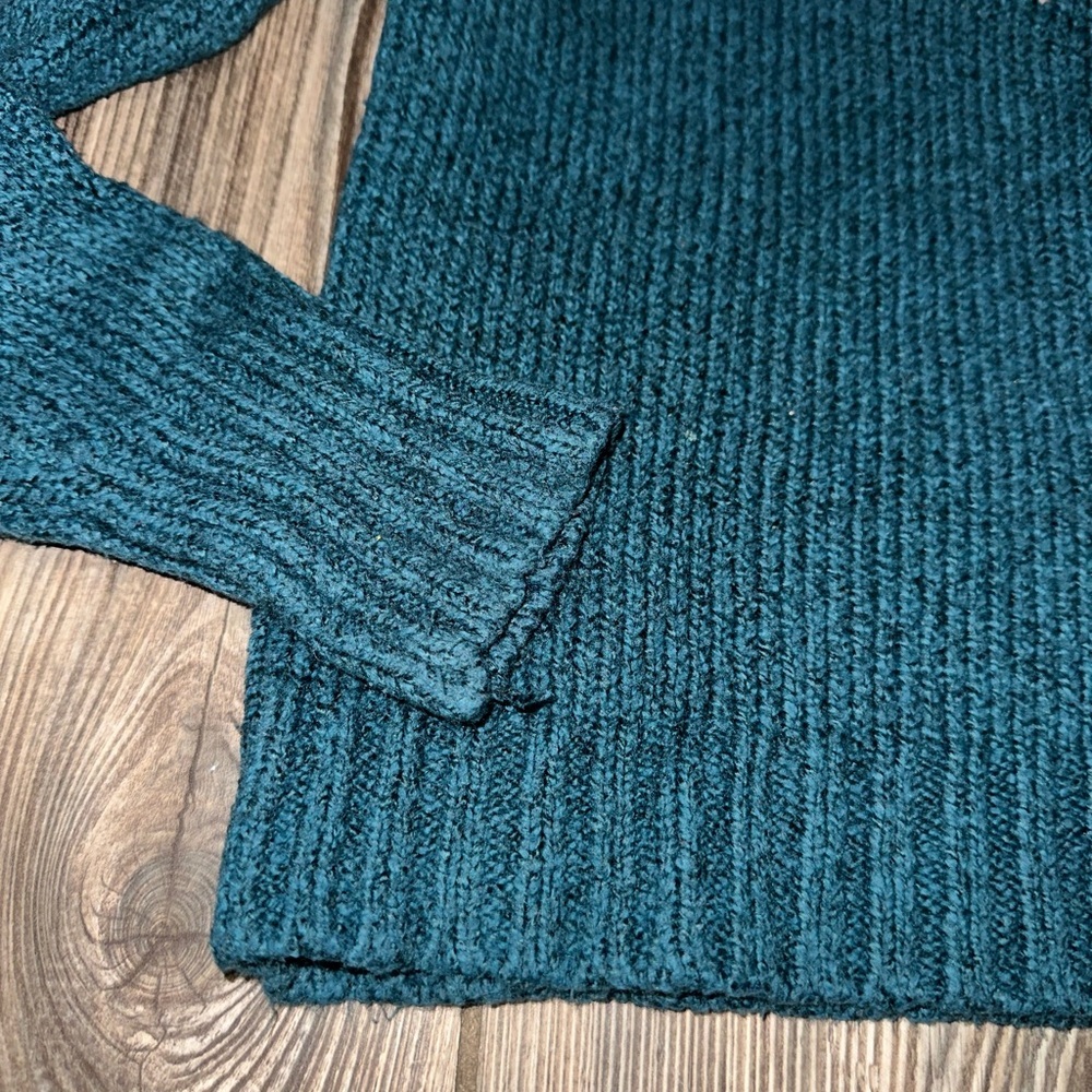 American Eagle Fair Isle Teal Tan Red Knit Sweater Mock Neck Long Sleeve Small - Picture 5 of 9